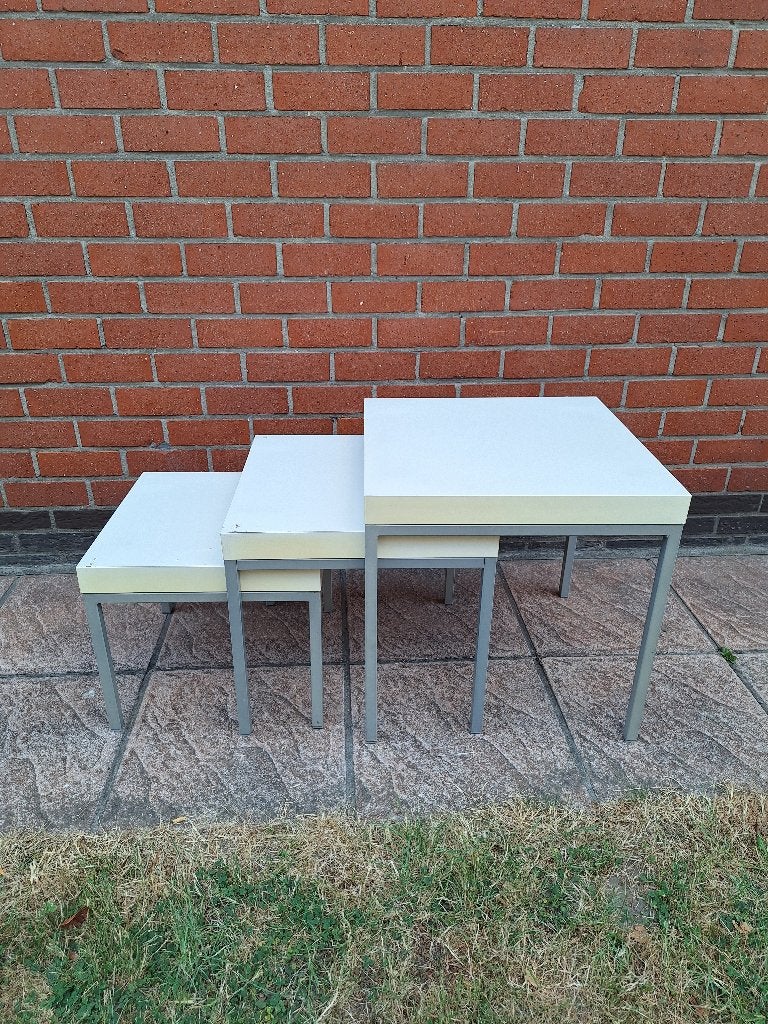 Trio nest tafeltjes - bijzettafel, Ophalen, Gebruikt, Vierkant