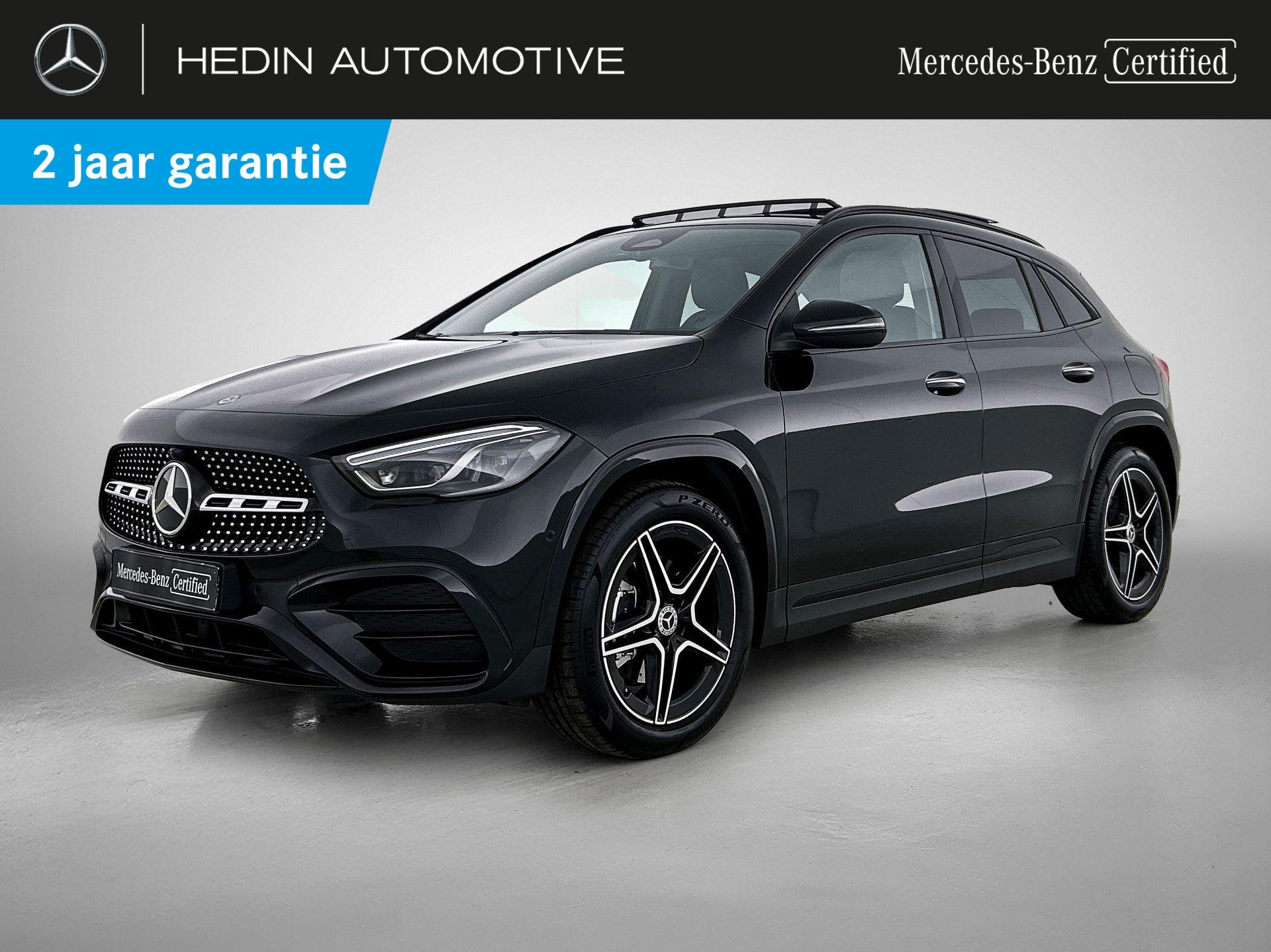 Mercedes-Benz GLA-Klasse 180 AMG Line | Panoramisch Dak | Tr, Auto's, Mercedes-Benz, Stof, Gebruikt, 4 cilinders, 136 pk