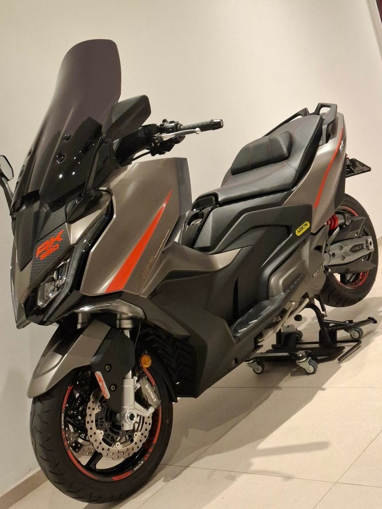 Kymko AK550 Premium Full Options 12/24 Nieuw!, Fietsen en Brommers, Scooters | Kymco, Ophalen, Zo goed als nieuw