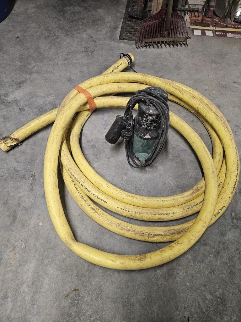DAB Feka 600MA 40th dompelpomp + persslang., Tuin en Terras, Ophalen, Gebruikt, Elektrisch, Dompelpomp