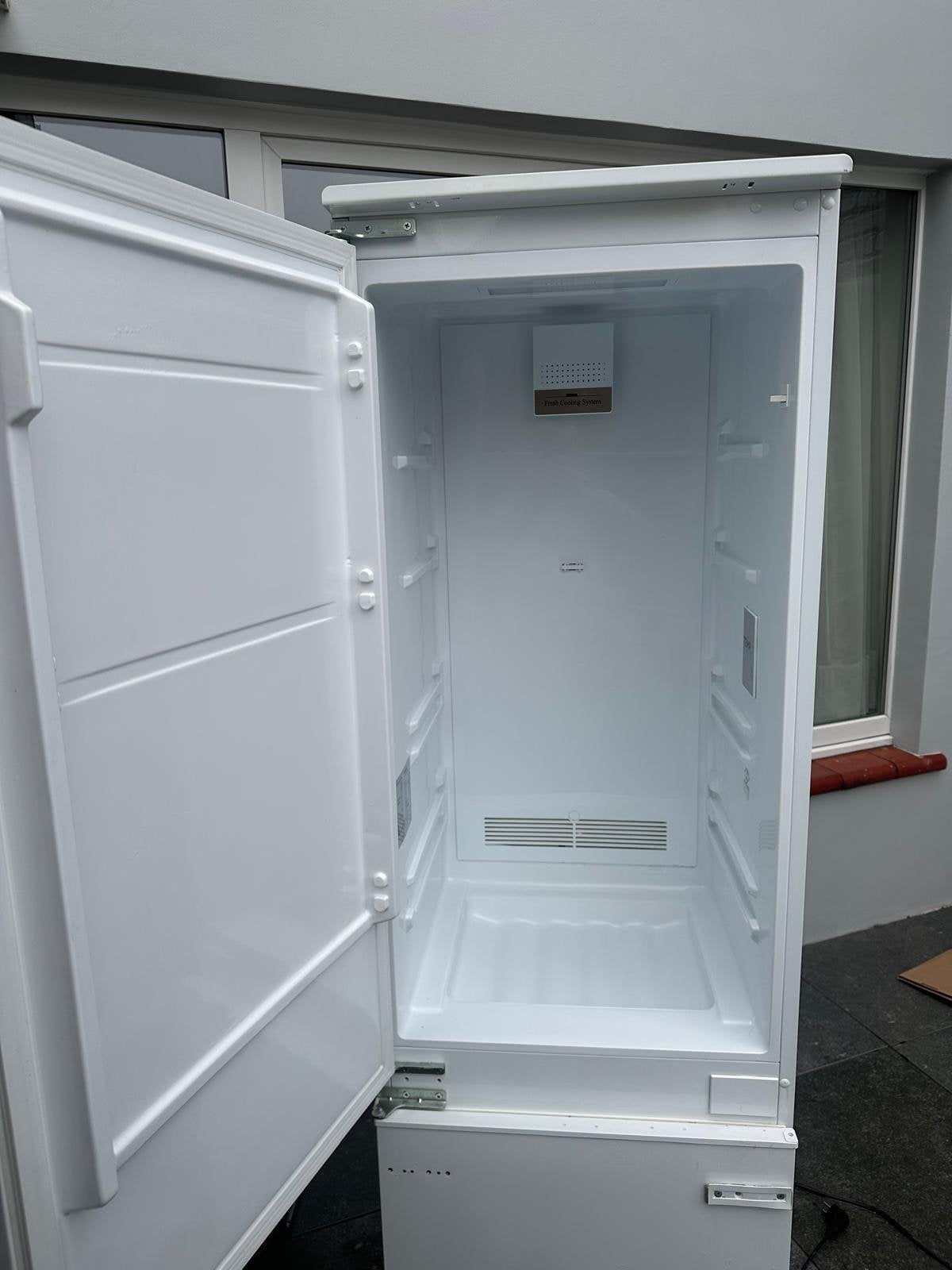 VALBERG - Frigo combiné encastrable 248l, Enlèvement, Comme neuf, Congélateur