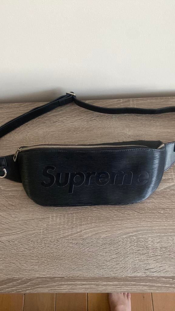 Supreme schoudertas, Handtassen en Accessoires, Tassen | Schoudertassen, Ophalen, Zo goed als nieuw, Zwart