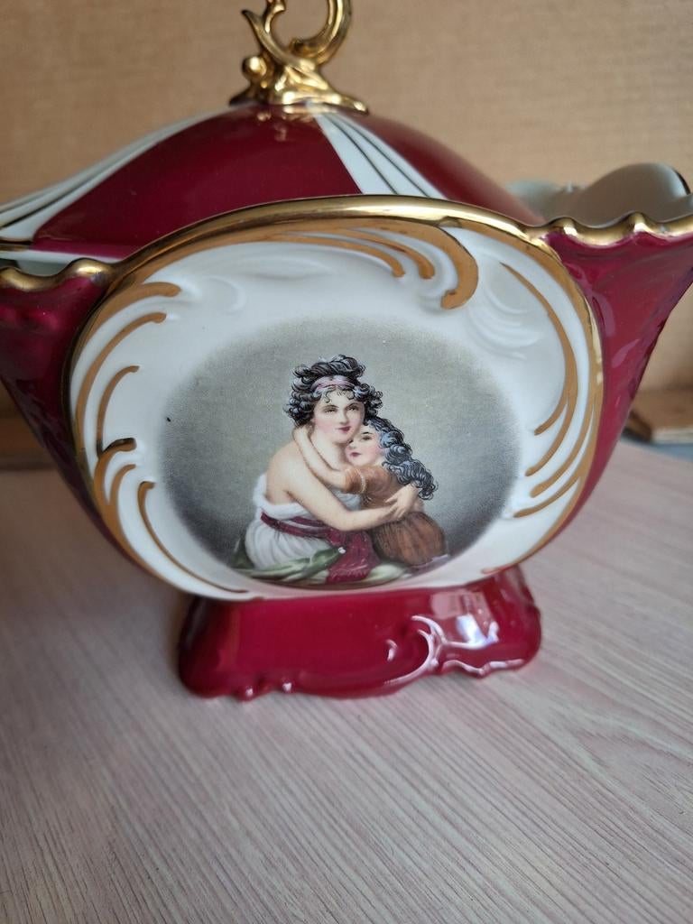 Kom met deksel, Ophalen