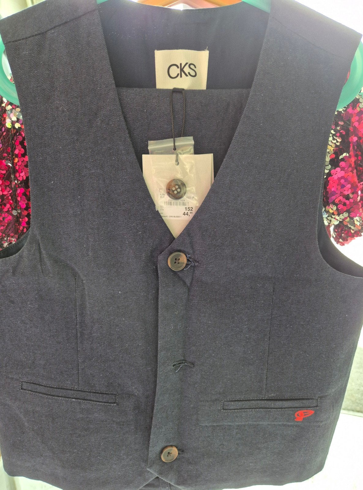 Cks (donker blauw) lange broek 10j + vestje 12j NIEUW, Vêtements | Hommes, Blousons sans Manches, Enlèvement, Bleu