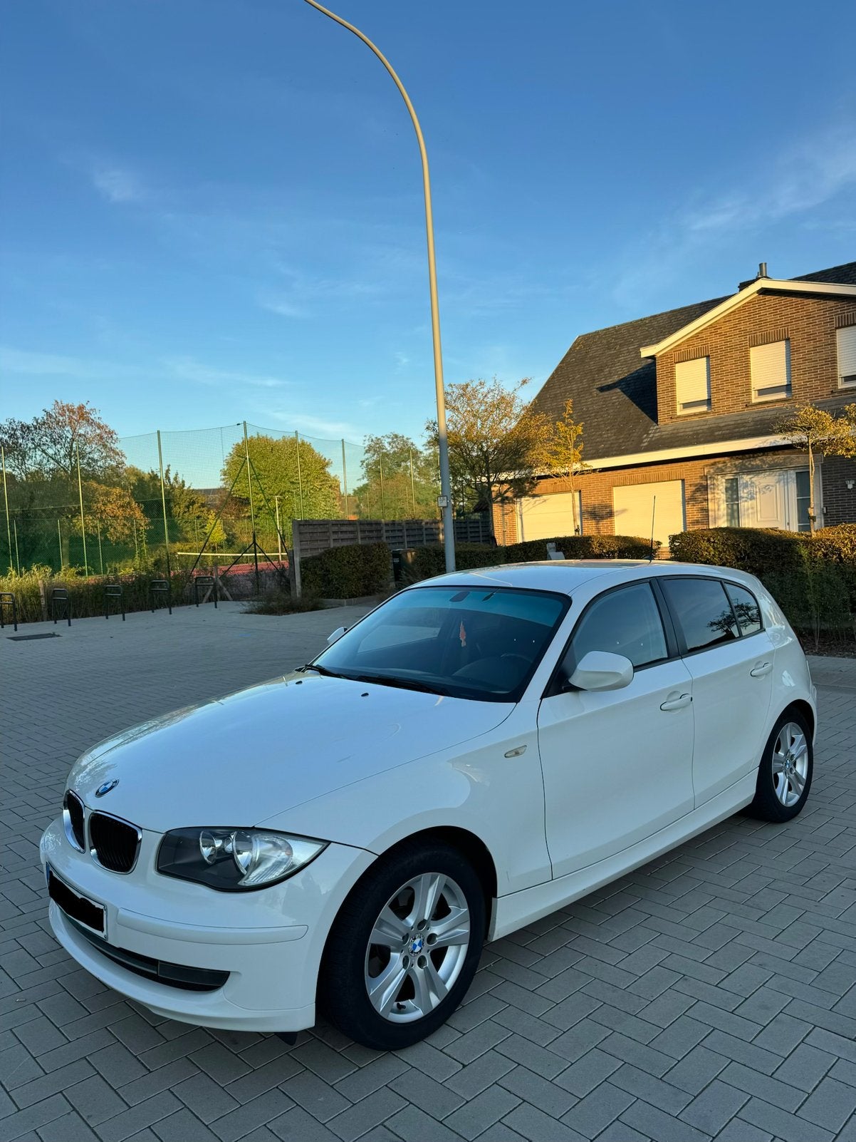 bmw 116d 2009 2.0diesel met airco gekeurd voor verkoop, Auto's, 1 Reeks, Bedrijf, Diesel, Airconditioning