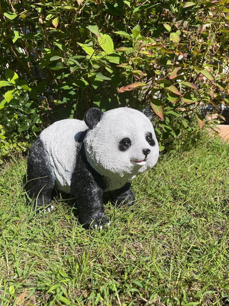 Beeld Panda lopend gazon, tuin, dierentuin  50cm, Ophalen, Nieuw, Kunststof, Dierenbeeld