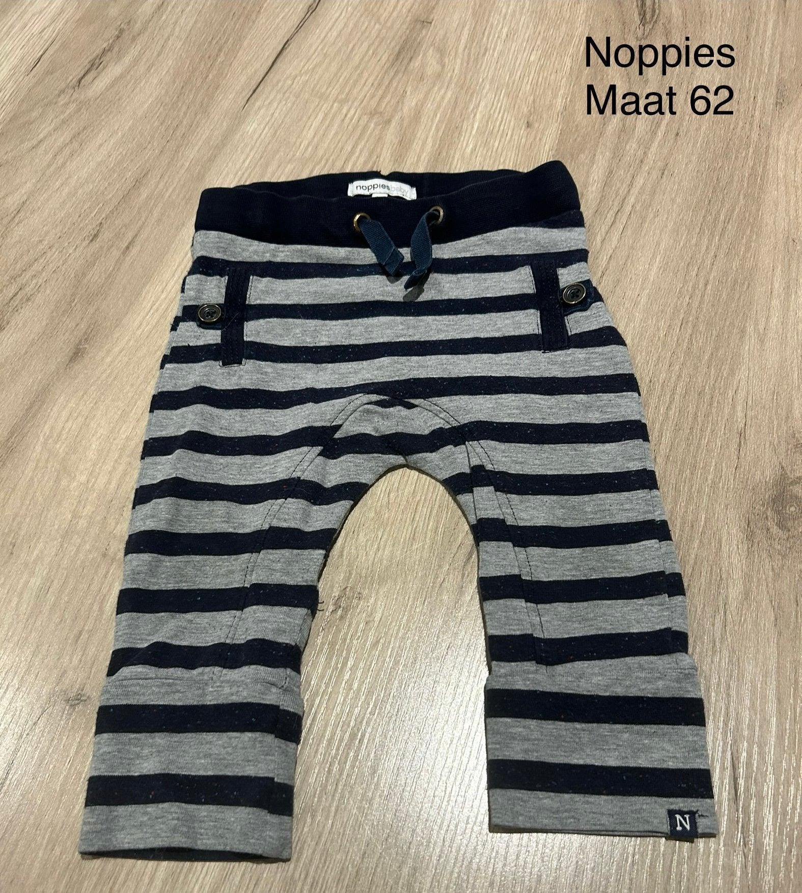 Gestreept broekje (Noppies, maat 62), Ophalen of Verzenden, Zo goed als nieuw, Broekje