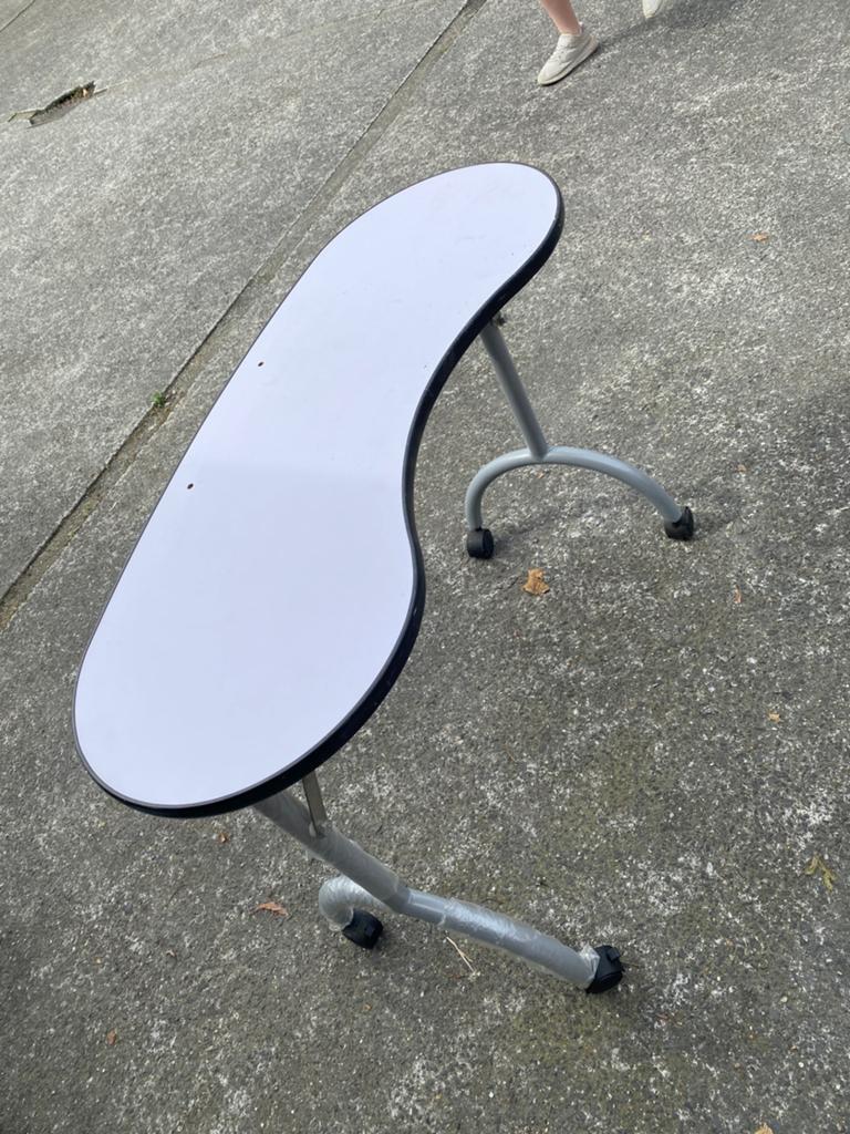 Opplooibare nageltafel, Ophalen, Zo goed als nieuw
