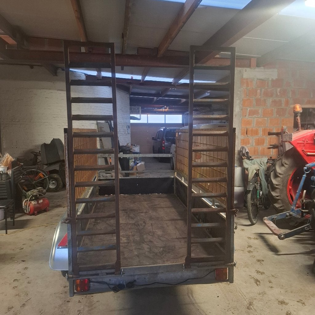 Aanhangwagen, Ophalen, Zo goed als nieuw