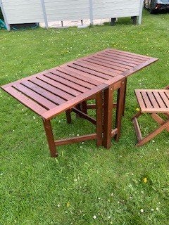 Houten tafel plooibaar-met stoelen, Ophalen, Zo goed als nieuw