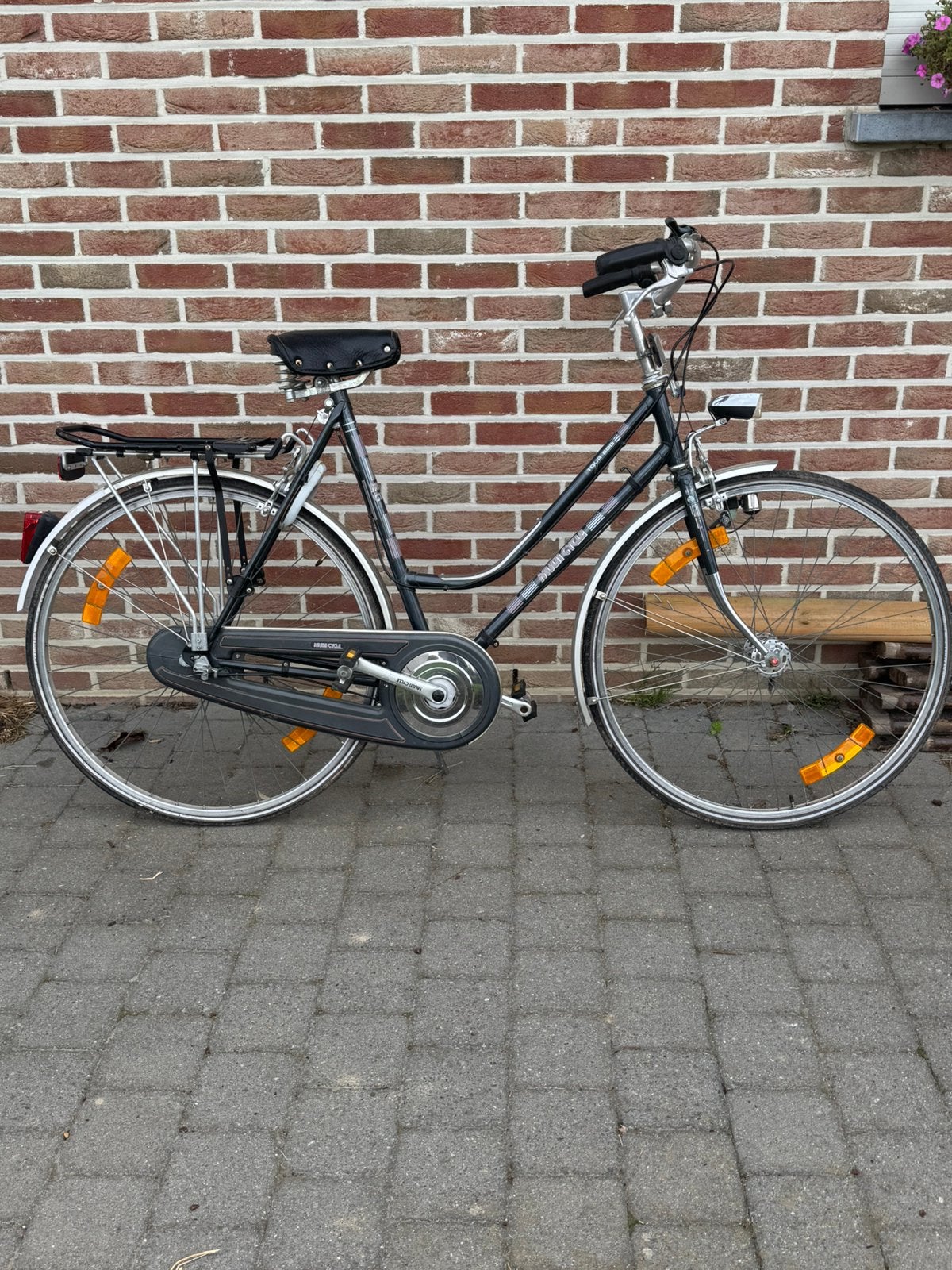 Damens fiets, Fietsen en Brommers, Ophalen of Verzenden, Zo goed als nieuw
