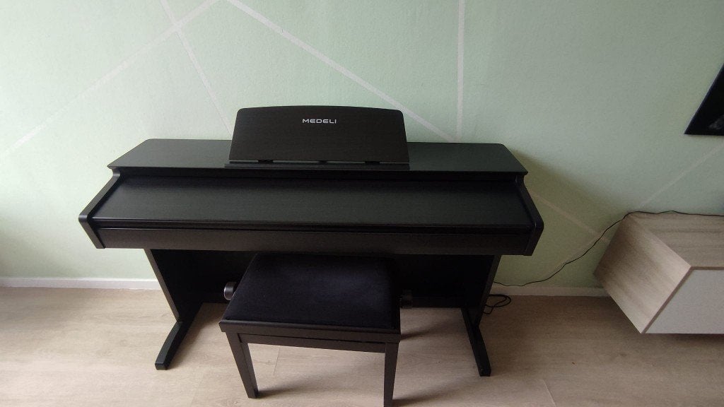 Digitale piano medeli DP260, Ophalen, Zwart, Digitaal, Zo goed als nieuw