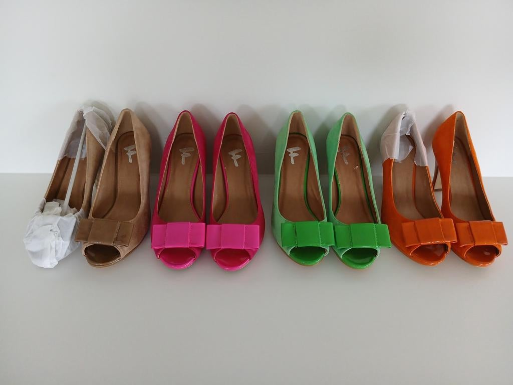 Nieuwe peeptoes pumps maat 39, prijs is voor gans lot, Ophalen, Beige, Pumps