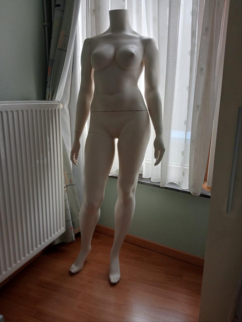 Mannequin femme pour les tailles large