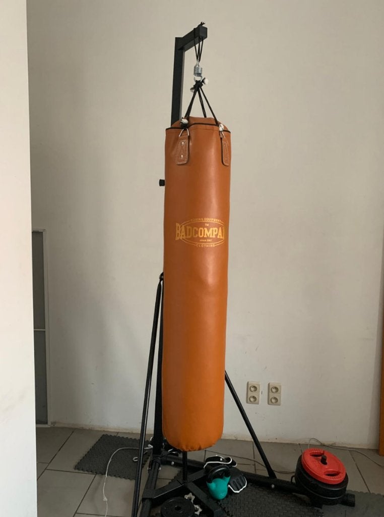 Sac de boxe avec support/support, Sports & Fitness, Boxe, Neuf, Sac de boxe, Enlèvement