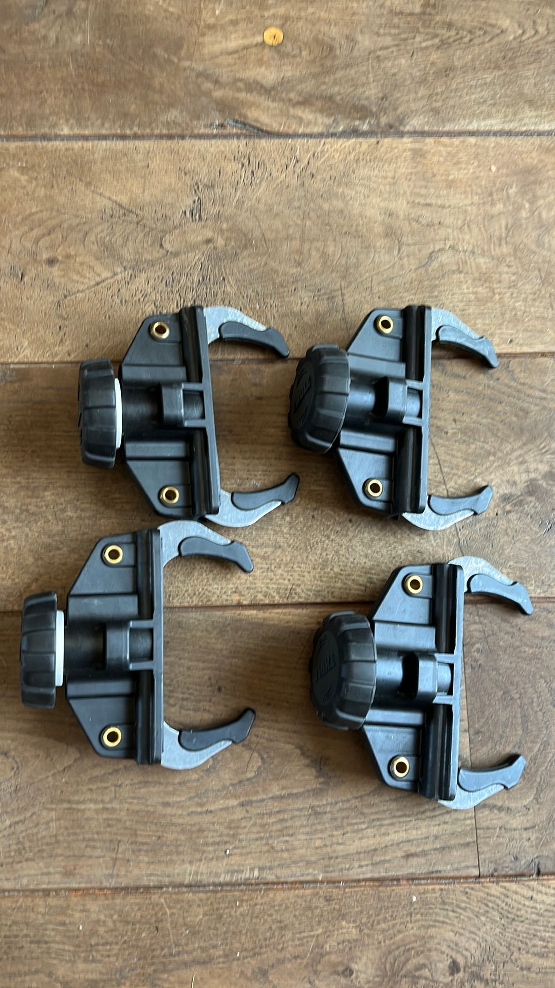 Pinces Thule Fast Grip, Autos : Divers, Coffres de toit, Enlèvement ou Envoi, Utilisé
