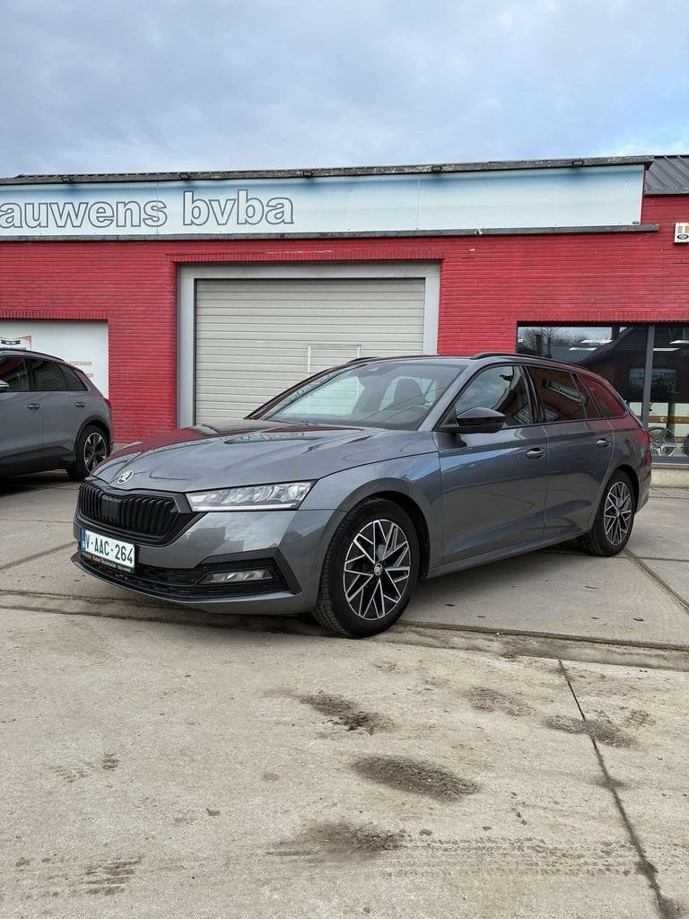 Skoda Octavia Octavia SW 1.5 TSI eTec MHE Style DSG, Autos, Skoda, Argent ou Gris, Achat, Entreprise, 5 portes