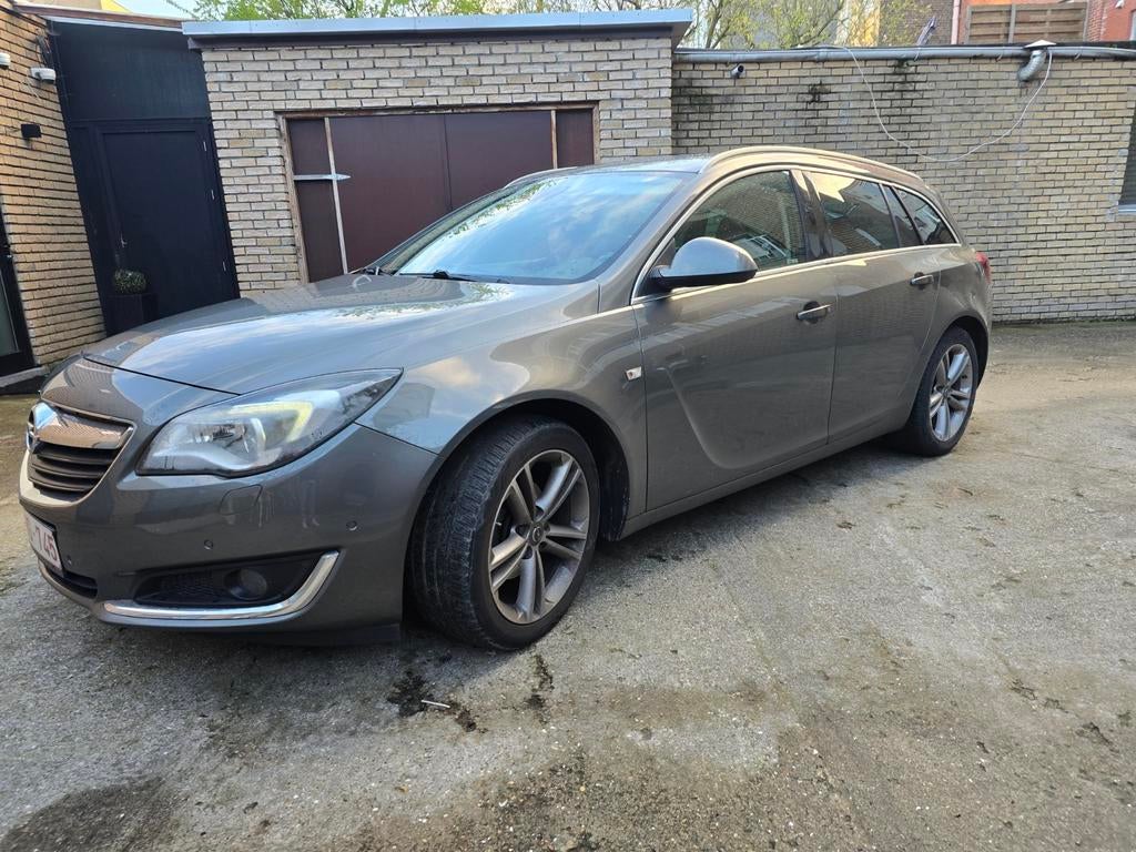 Opel insignia sport tourer 2017 euro 6b Diesel, Autos, Cuir, Argent ou Gris, Achat, Entretenue par le concessionnaire