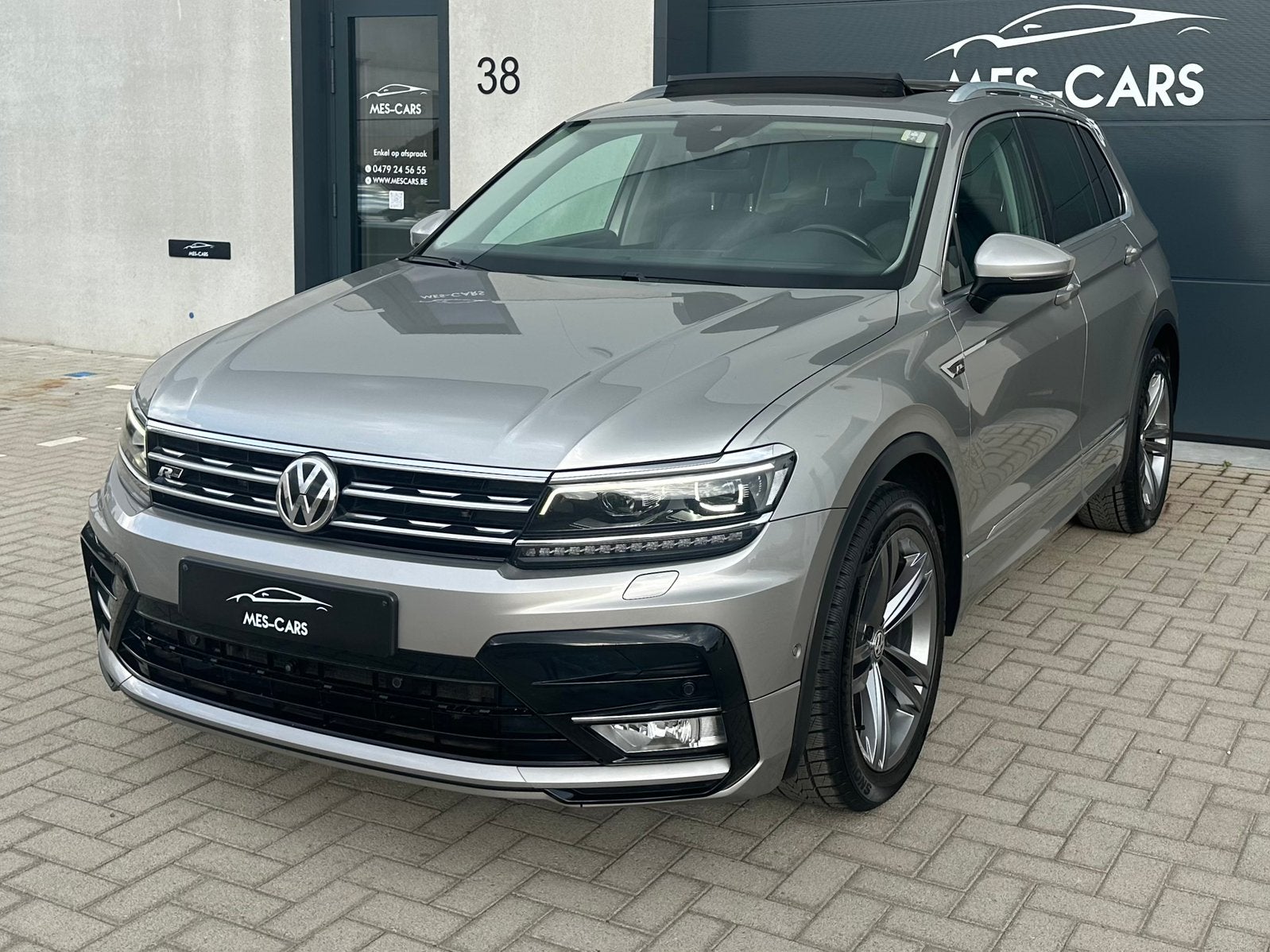 Volkswagen Tiguan Rline 2.0TDI - 150CV DSG / Pano Xénon Full, Argent ou Gris, Entreprise, Entretenue par le concessionnaire, Noir