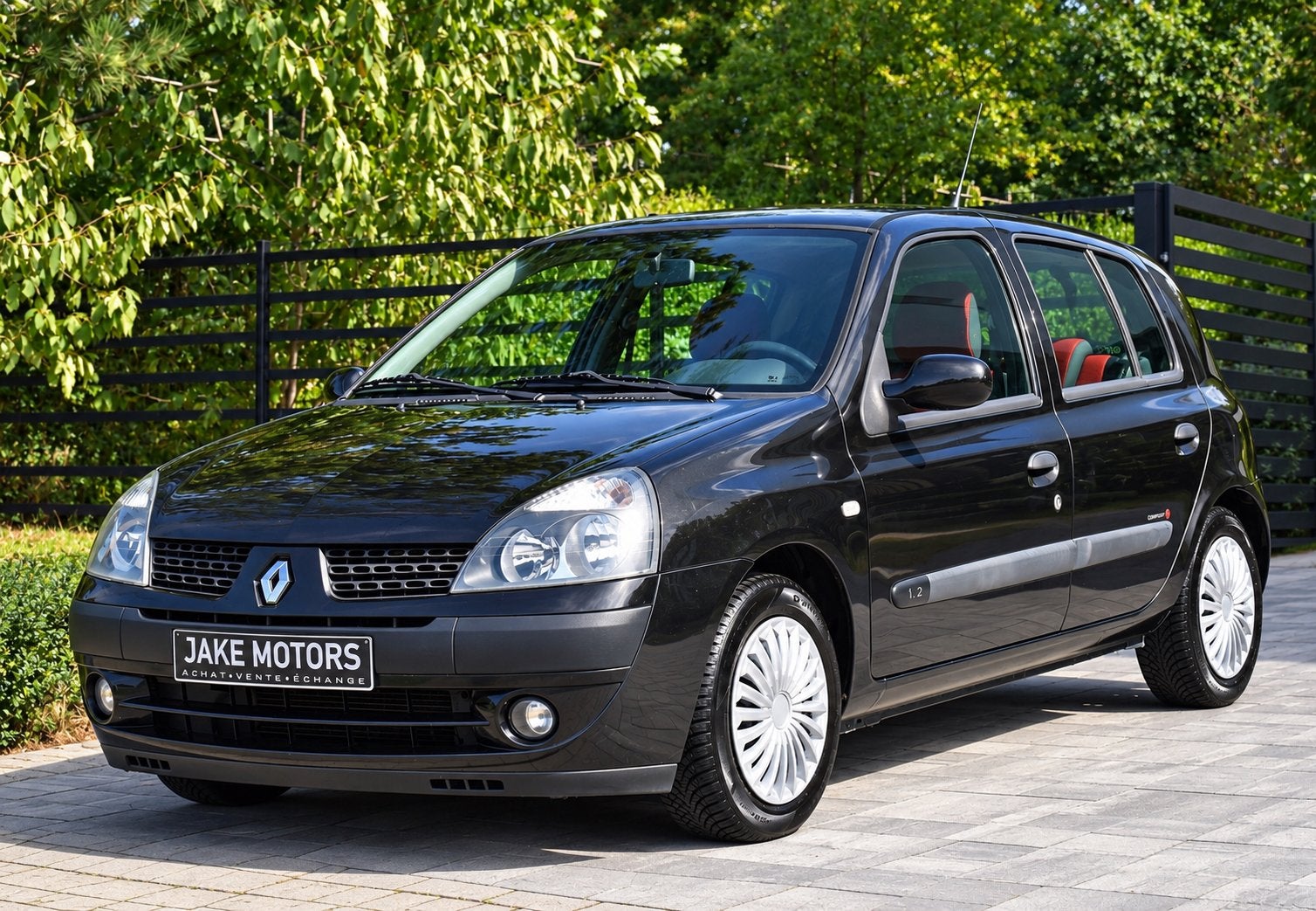 Clio 1.2i Authentique ** AIRCO **, Auto's, Voorwielaandrijving, Stof, 4 cilinders, Zwart