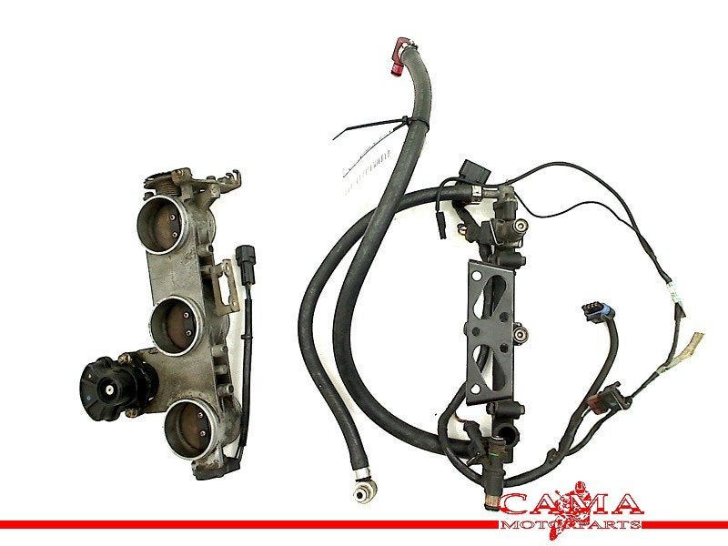 GASKLEPHUIS Speed Triple 955 1999-2001 (VIN: 141872-210444), Dhr. S. di Majo, Gebruikt, Info@cama-motorparts.nl, P.J. Troelstraweg 8 8
3144 CX  MAASSLUIS, NL