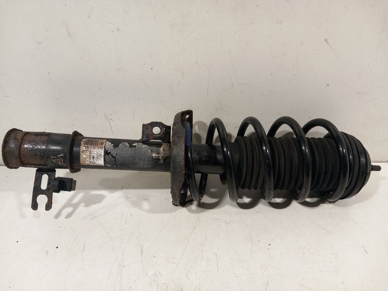 Veerpoot links voor Opel Meriva, Auto-onderdelen, Onderdelen@venauto.nl, Van der Ven Autorecycling B.V., Gebruikt, Ettenseweg 76, 4706 PB Roosendaal, The Netherlands