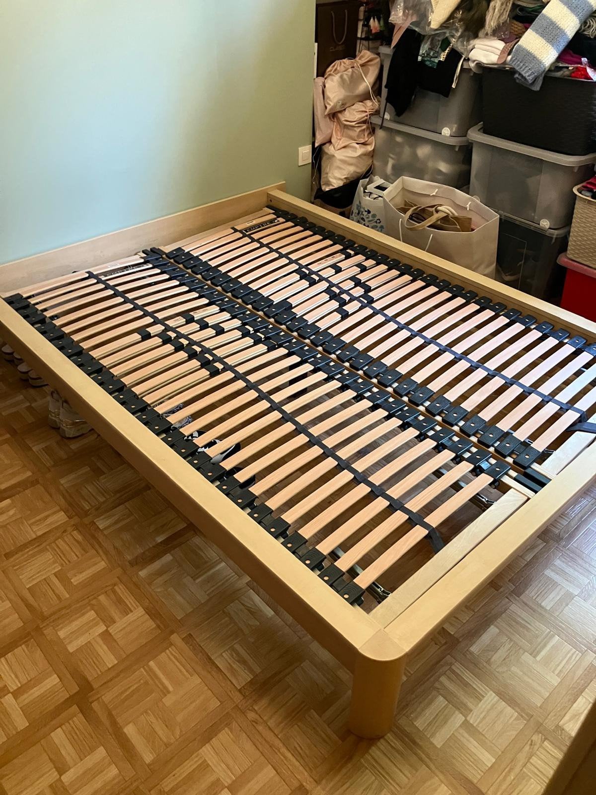 Bed met verstelbare lattoflexen, Ophalen, Matras