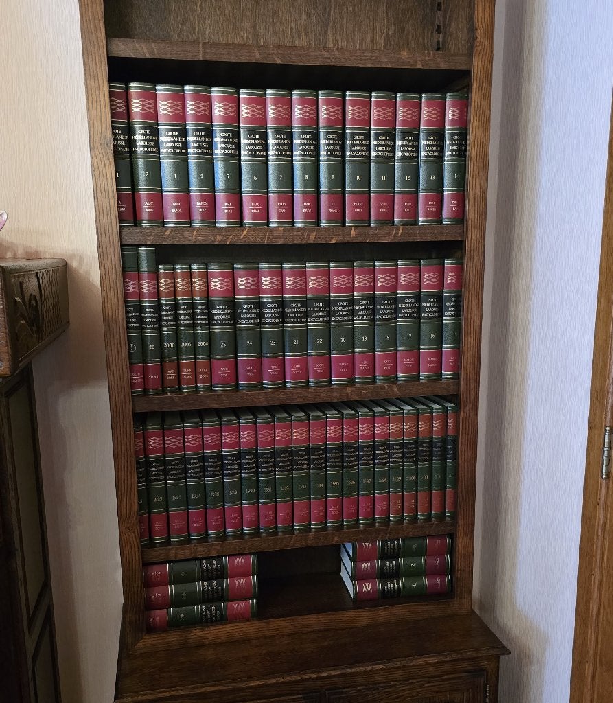 Larousse Encyclopedie, incl. jaarboeken, Livres, Enlèvement, Comme neuf, Général, Série complète
