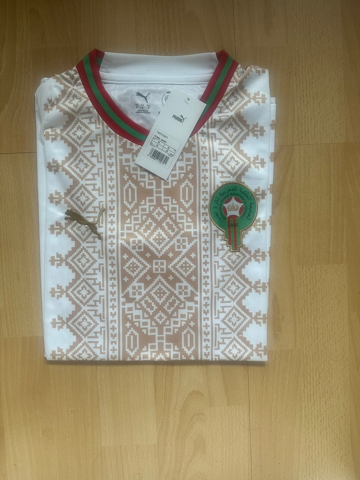 Maillot Maroc exterieur neuf avec étiquette taille M, Sports & Fitness, Taille M, Enlèvement, Neuf, Maillot