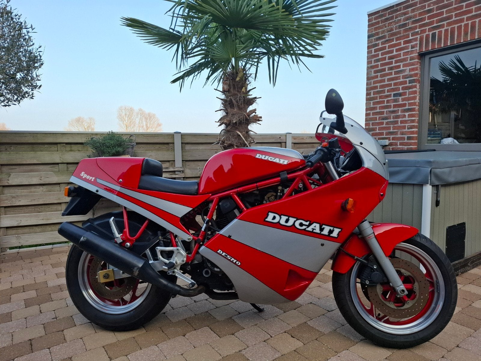 Ducati sport 1990  /  Ducati 906 1989, Particulier, Nieuw, Sport