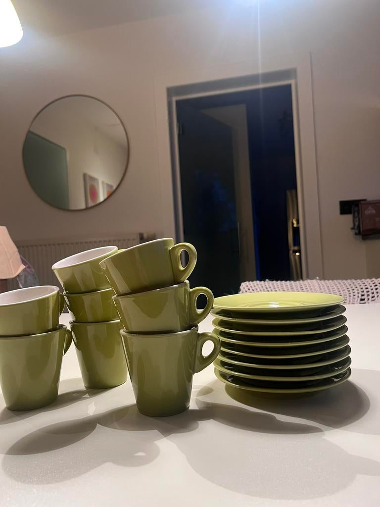 8 soucoupes et tasses « Tognana », Enlèvement, Comme neuf, Tasse et/ou soucoupe