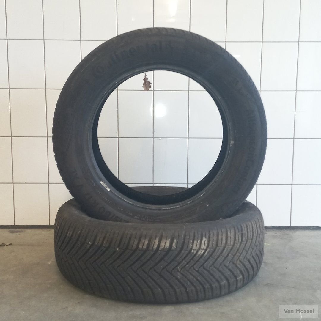 Continental AllSeasonContact 215/60/R17 100V, Auto-onderdelen, Banden en Velgen, -, -, 17 inch, Ophalen of Verzenden