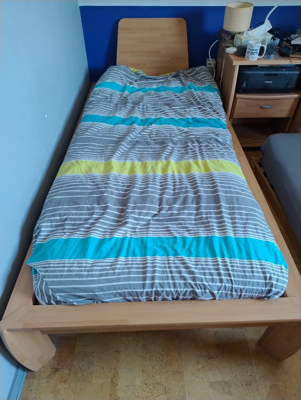 Eenpersoonsbed en nachtkastje, Ophalen, Gebruikt, Eenpersoons, Tijdloos