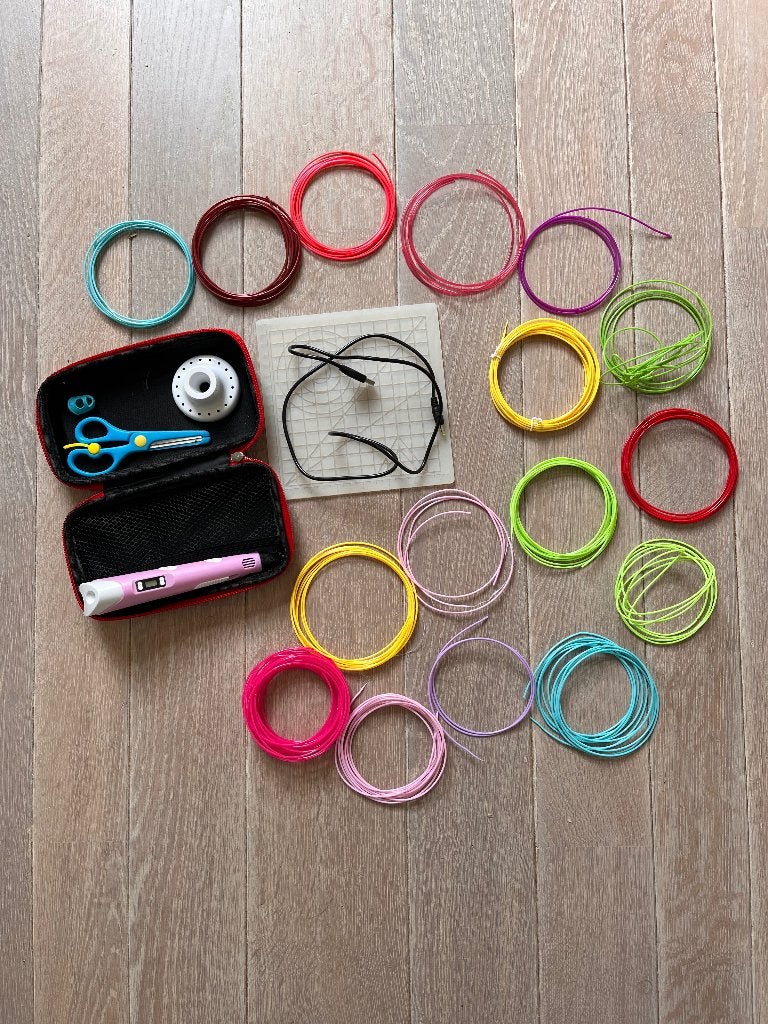 3D pen met accessoires, Ophalen, Gebruikt, Knutselmateriaal