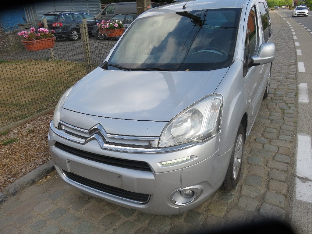 citroen berlingo 1.6 hdi ..5 zitpl ..194000 km 11/2012, Voorwielaandrijving, Euro 5, 4 cilinders, 715 kg