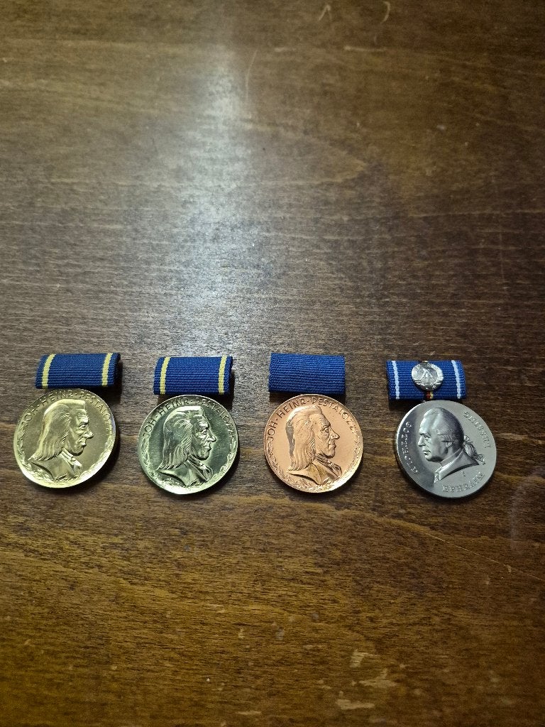 Medailles Oost-Duitsland 2, Verzamelen, Militaria | Tweede Wereldoorlog, Ophalen of Verzenden
