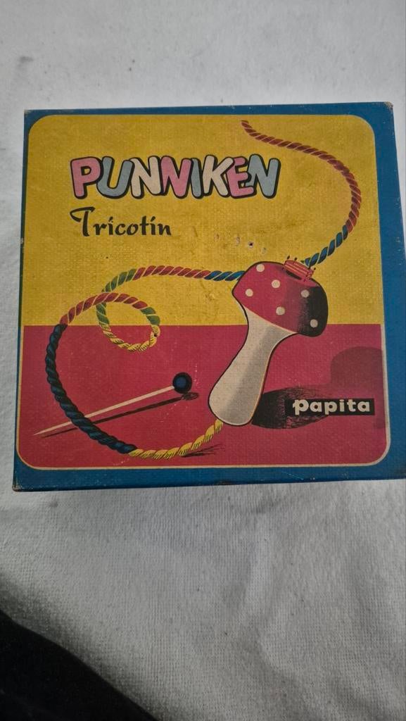 Tricotin vintage dans sa boîte  d'origine, Enlèvement ou Envoi