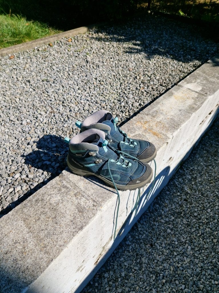 Chaussures de marche Decathlon Quechua pointure 39, Enfants & Bébés, Vêtements enfant | Chaussures & Chaussettes, Enlèvement, Utilisé