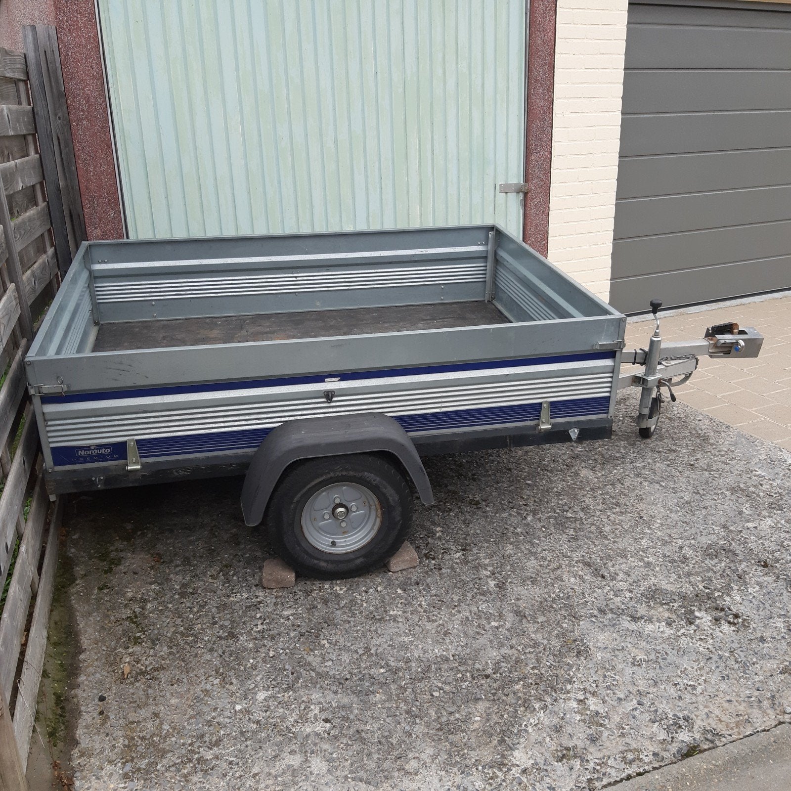 Aanhangwagen  - Remork. 1.40 - 2.00 m, Ophalen, Gebruikt