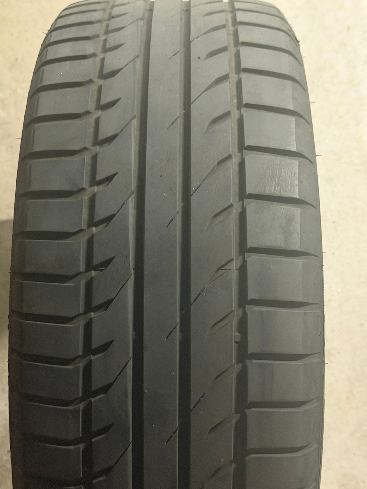 255/45/19 4 pneus, Ophalen