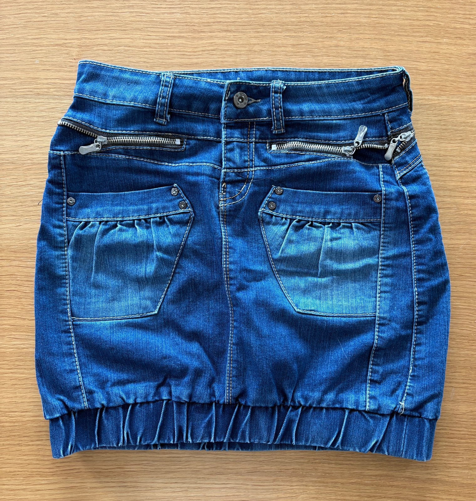 Mini jupe en jeans - Taille S - 7€, Vêtements | Femmes, Jupes, Enlèvement ou Envoi, Comme neuf, Bleu, Au-dessus du genou