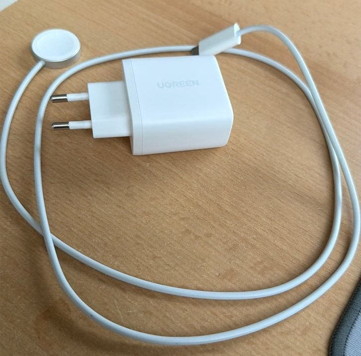 Apple watch lader plus uhgreen lader 20€, Ophalen of Verzenden, Zo goed als nieuw, Apple
