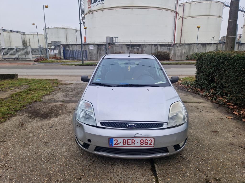 Ford Fiesta 1.4i 16V Ghia Benzine, Auto's, Particulier, Benzine, Te koop