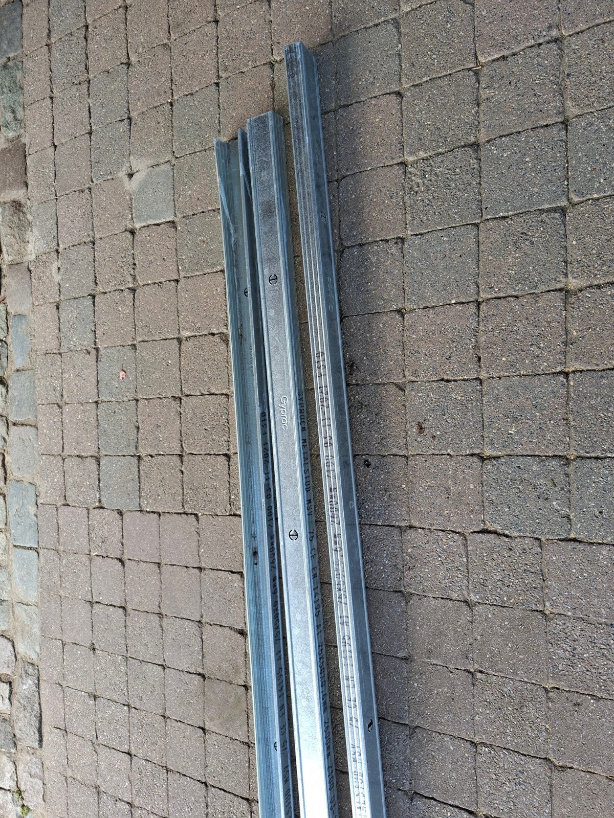 Gyproc metalstuds MSV75, Ophalen