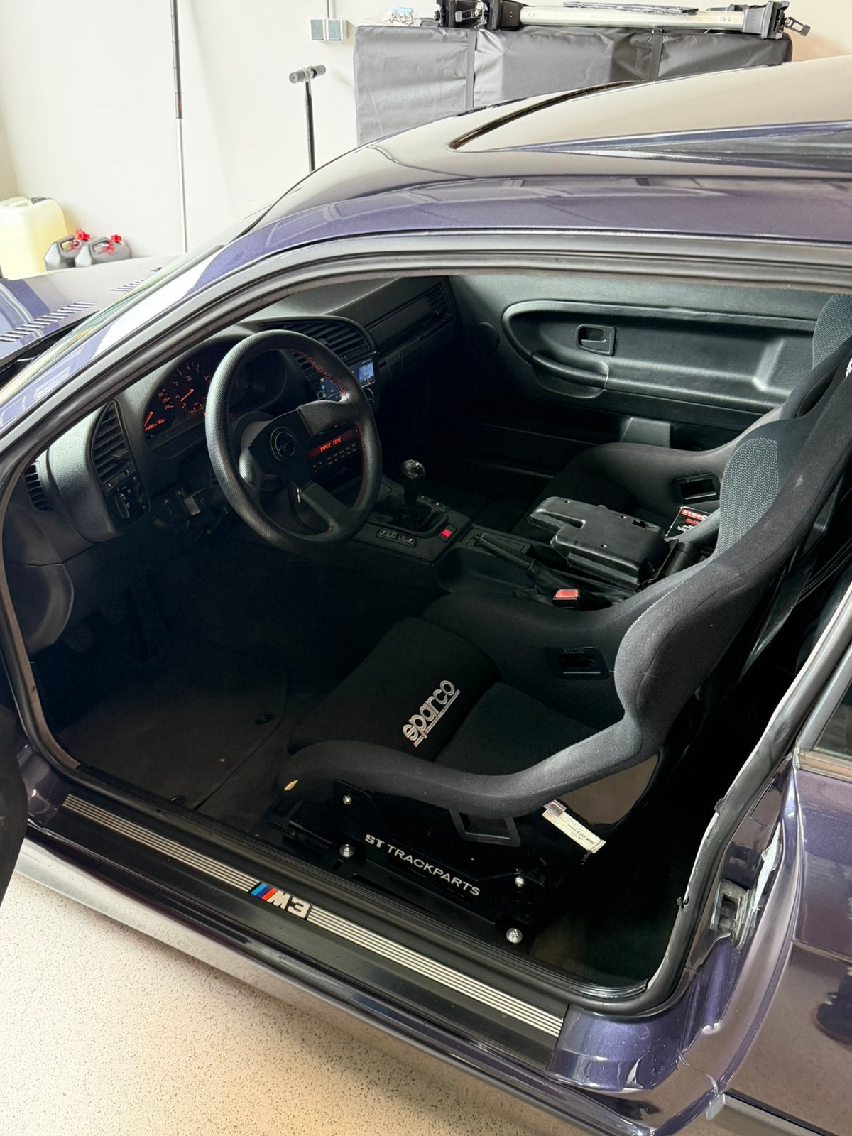 BMW E36 328i Coupé – Madeiraviolett Metallic – NL oldtimer, foto 10