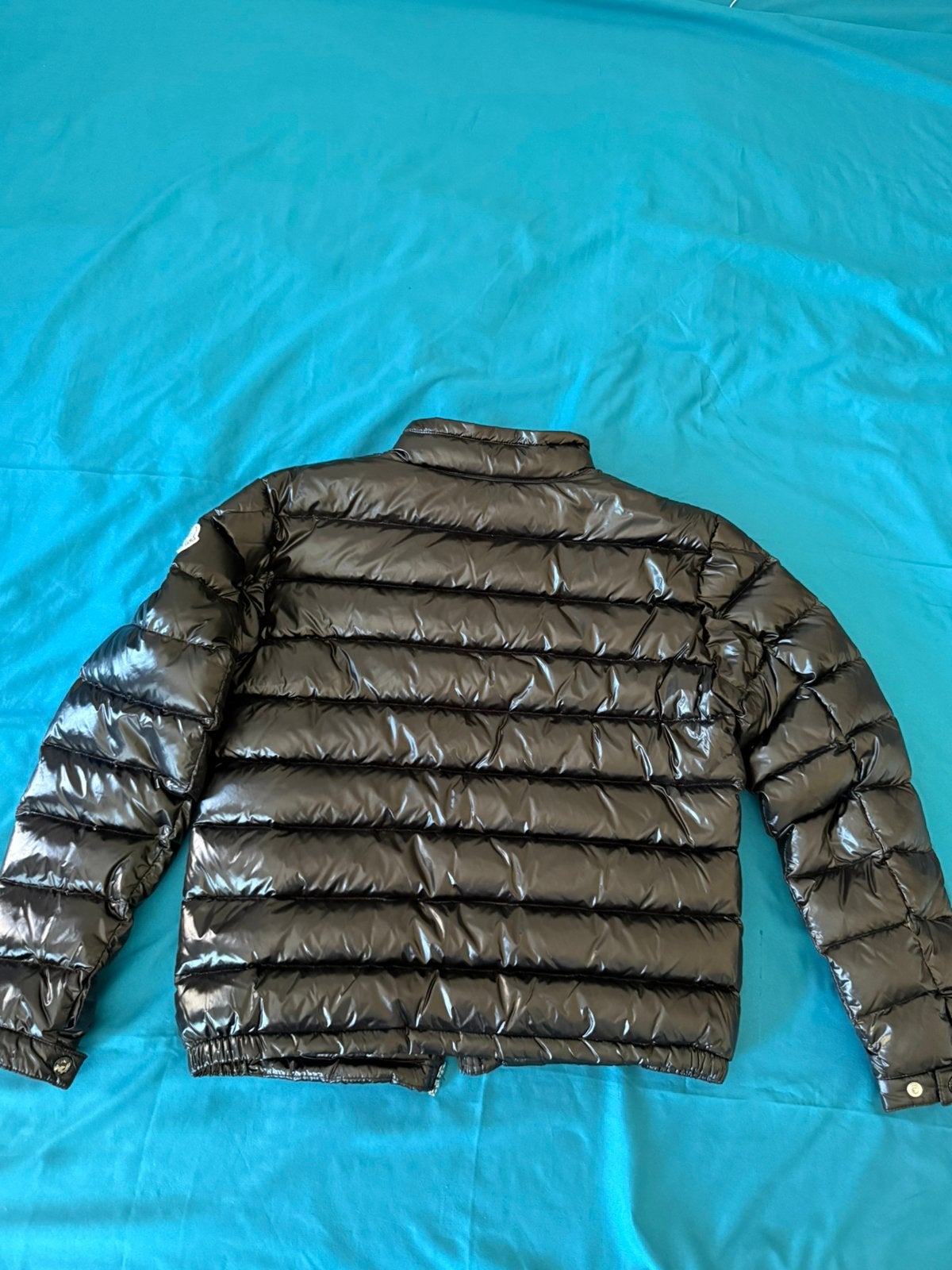 Ik verkoop dit Moncler donsjack voor heren in maat S/M., Ophalen, Zo goed als nieuw, Zwart