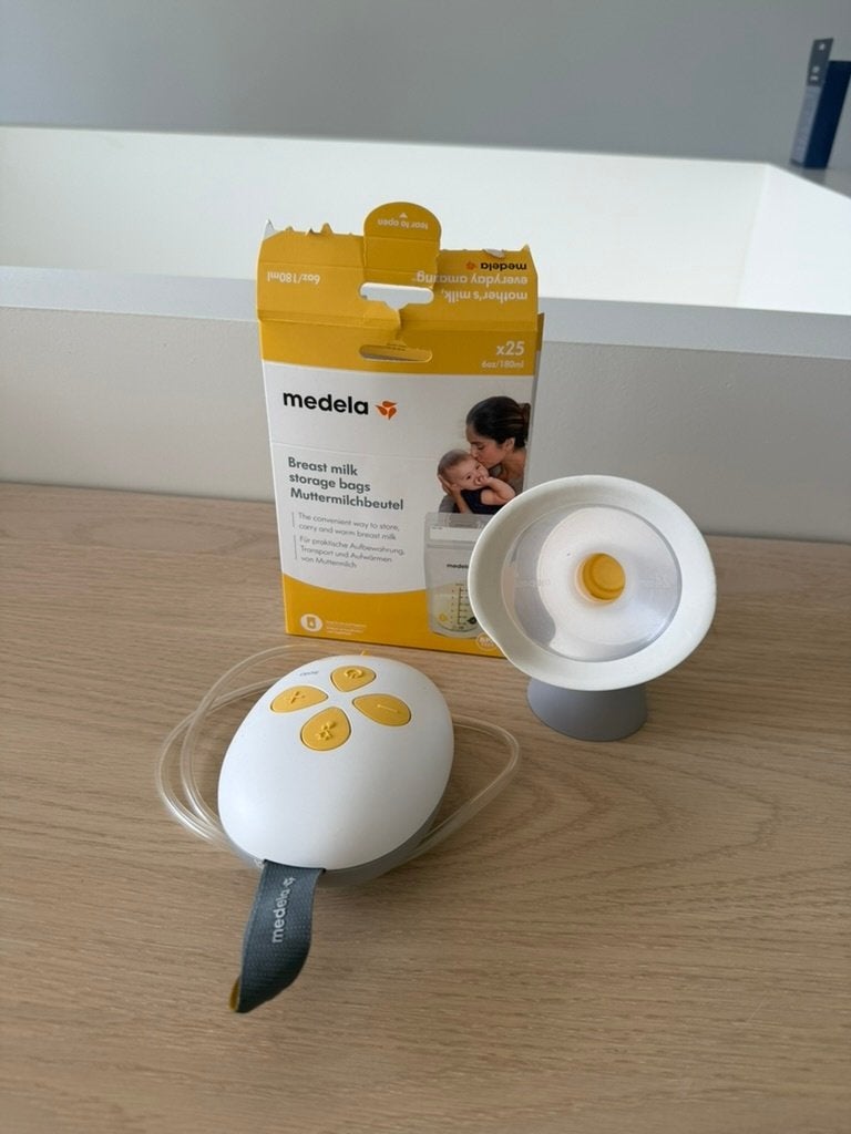 Medela Solo Enkele Elektrische Borstkolf + Bewaarzakjes, Kinderen en Baby's, Babyvoeding en Toebehoren, Gebruikt, Medela, Automatisch