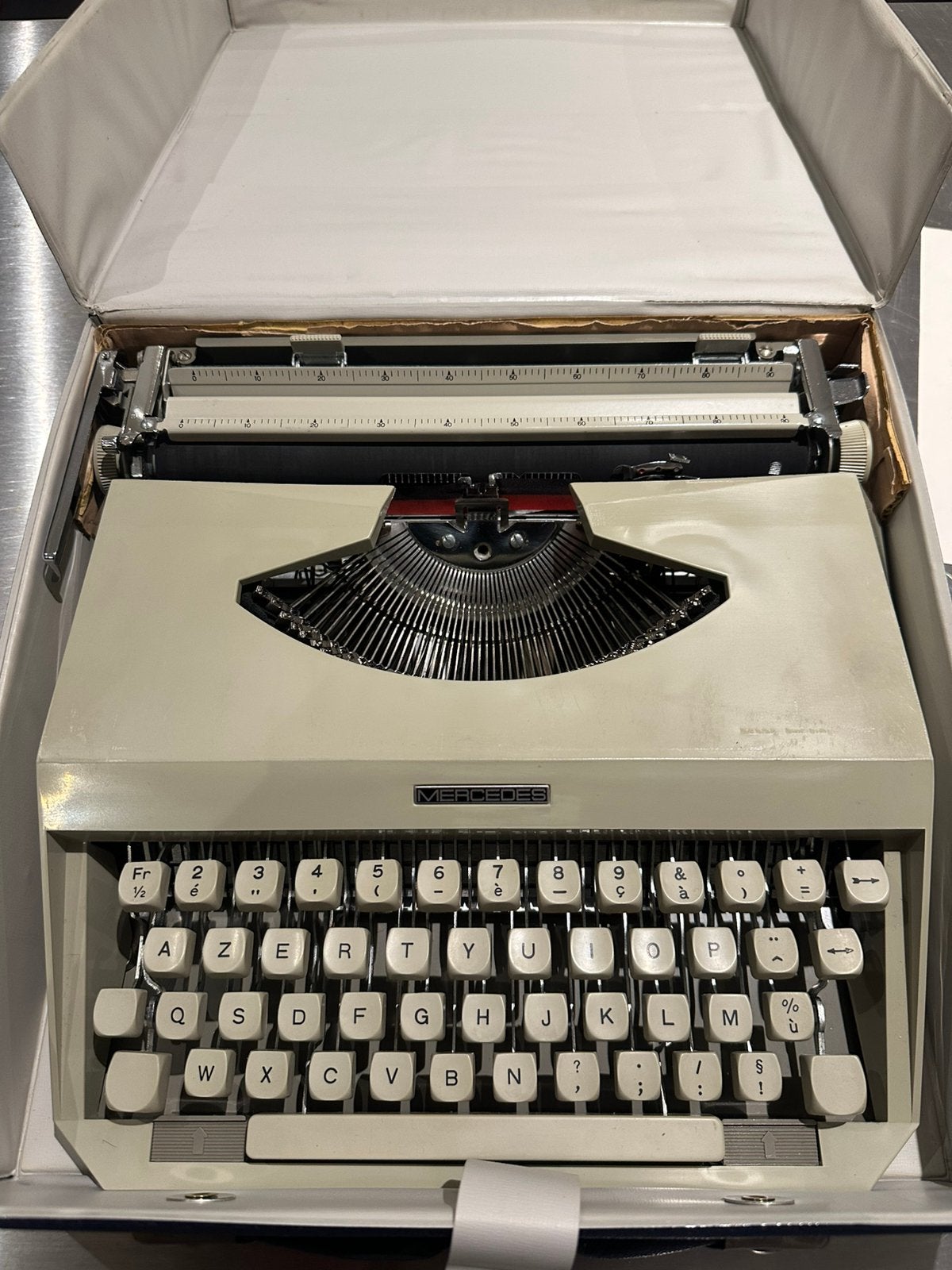 Splinternieuwe typmachine, Diversen, Typemachines, Ophalen, Zo goed als nieuw