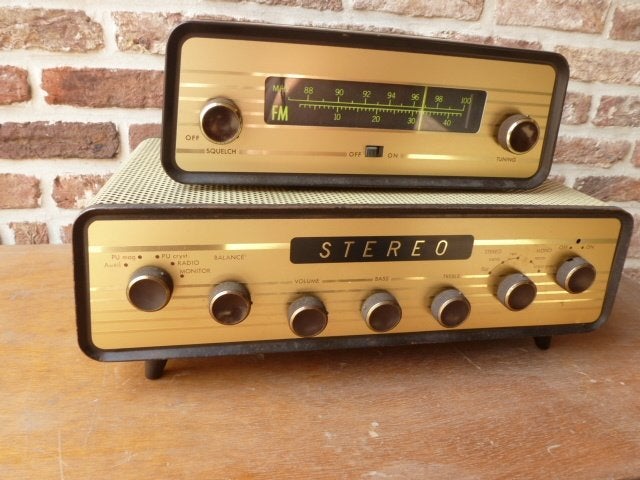 Radio et amplificateur M.B.L.E., Enlèvement, Amplificateur