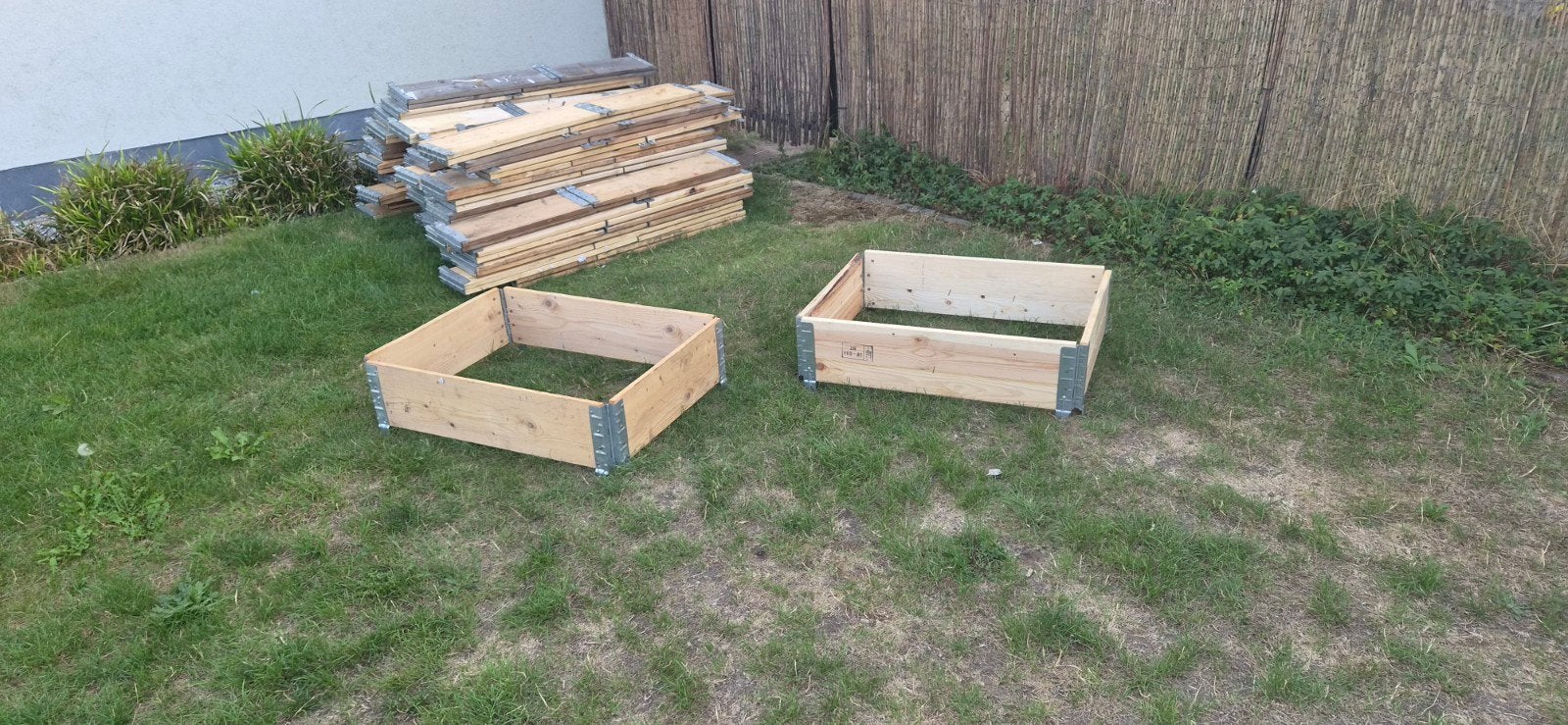 Bords de palettes, colliers, bacs de potager : dimensions 60, Bricolage & Construction, Bois & Planches, Enlèvement